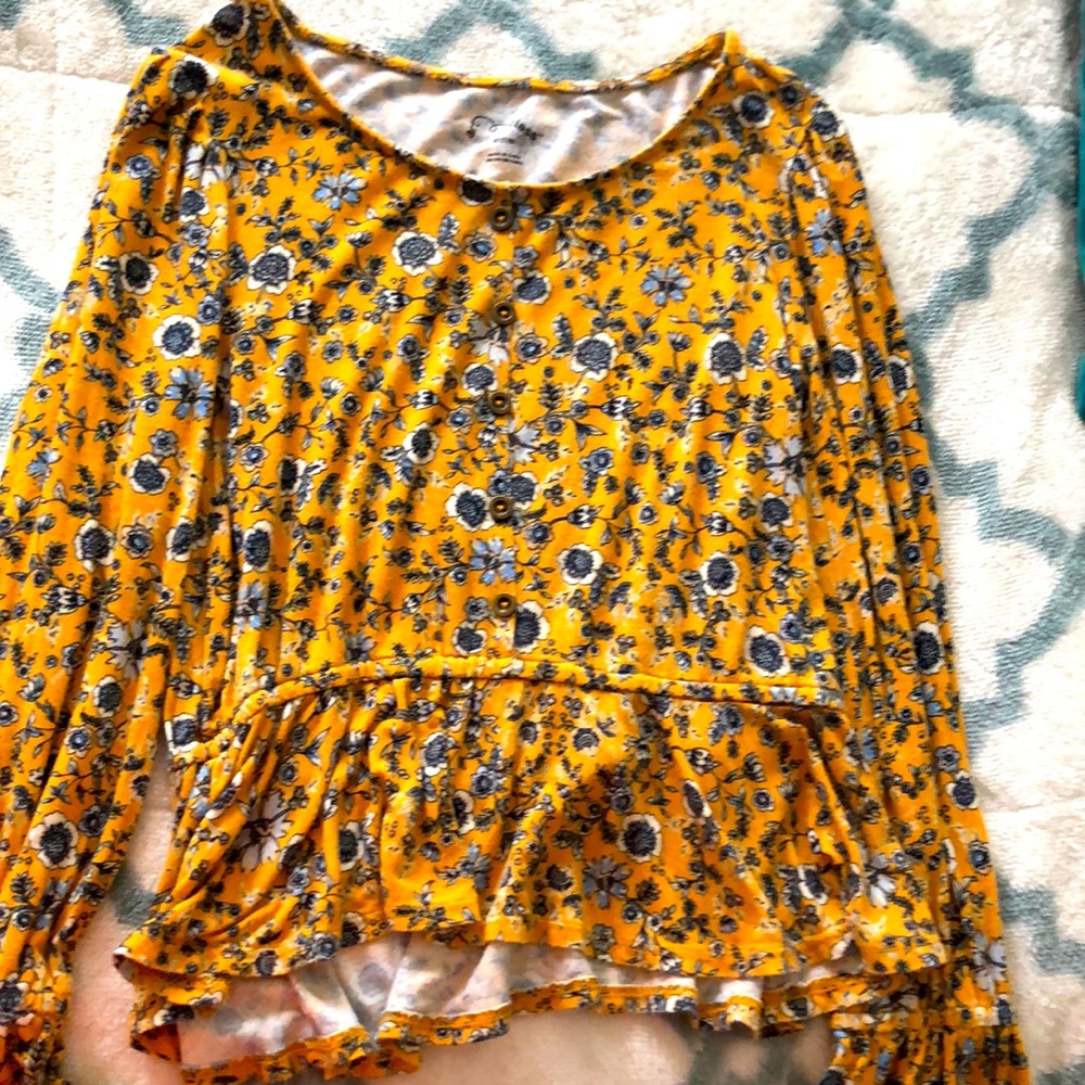 Flower yellow long sleeve shirt